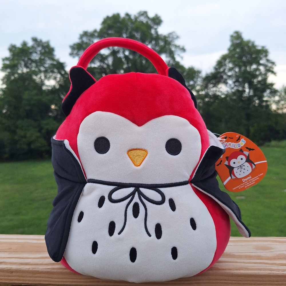 Squishmallows Demi The Vampire Owl Plush Halloween Candy Bucket NWT
